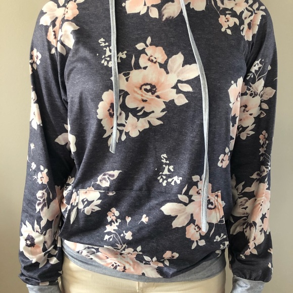Floral comfy soft hoodie- size Small - Picture 2 of 3